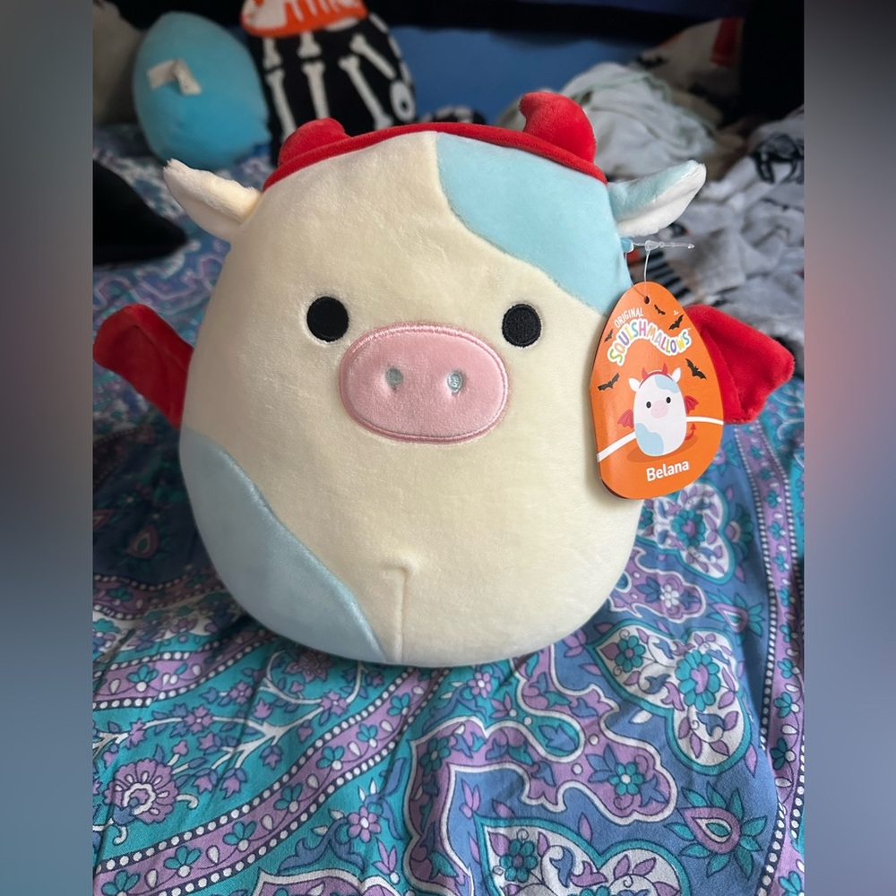 BNWT 8” Devil Belana the Cow Squishmallow
